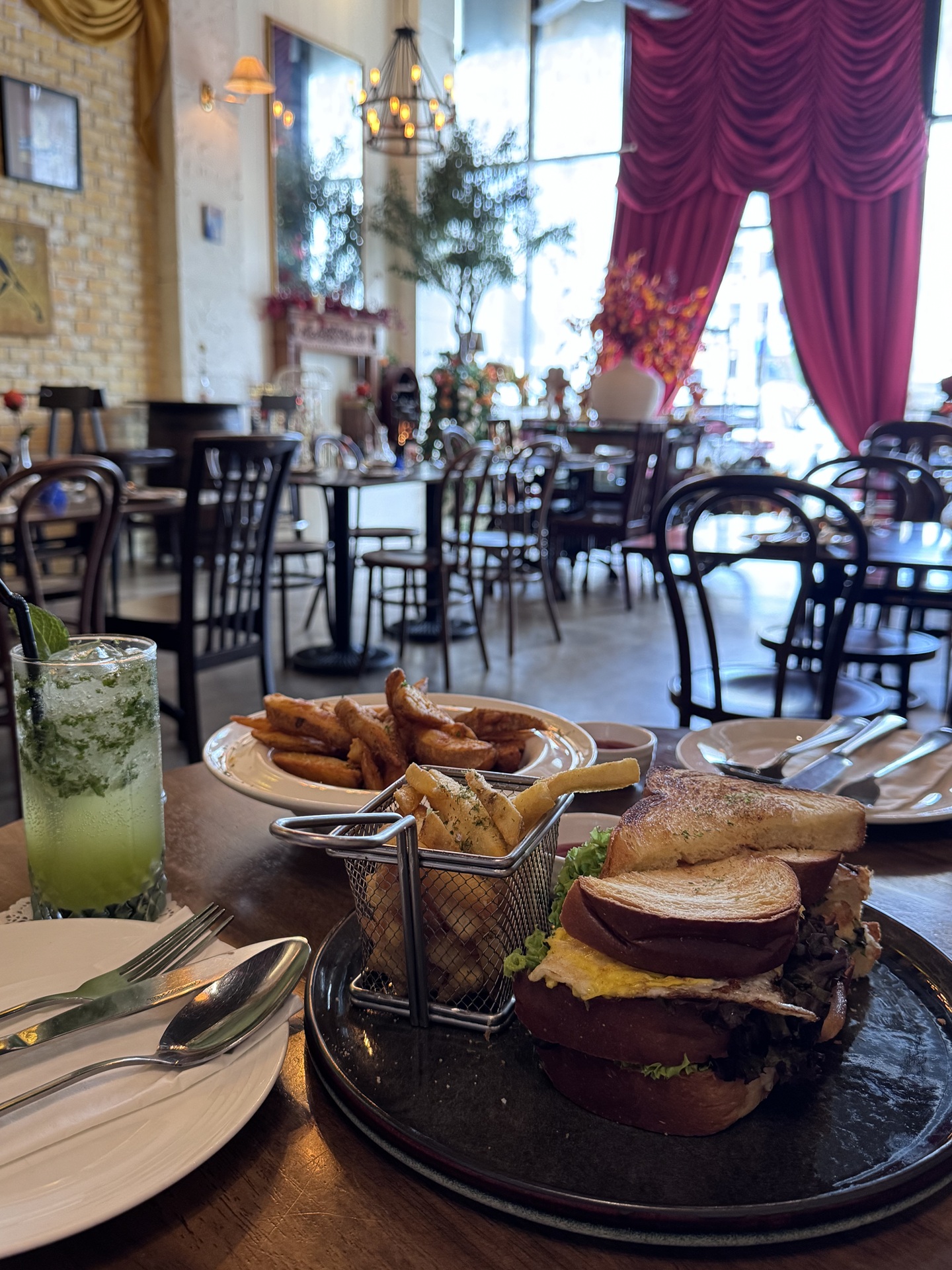 Le Coucou Restaurant